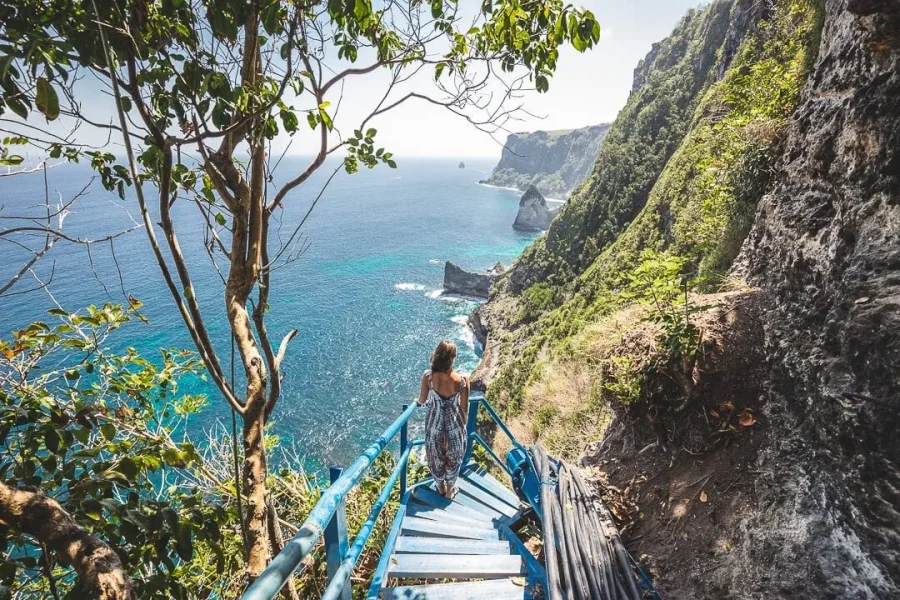 Nusa Penida: Exploring Waterfalls, Jungle Pool & Cave Temple